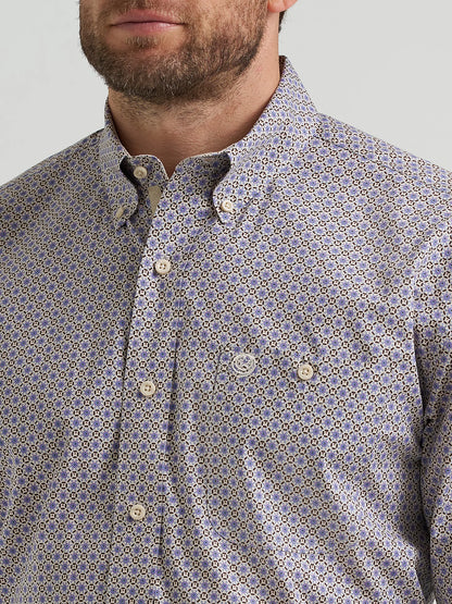 WRANGLER® GEORGE STRAIT™ LONG SLEEVE BUTTON DOWN ONE POCKET SHIRT
