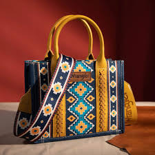 Wrangler Womens Southwestern Print Small Canvas Tote/Crossbody Bag
